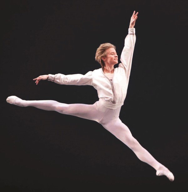 Daniil Simkin, el bailarín ruso del ABT, bailará con María Kochetkova, primera bailarina del San Francisco Ballet. Foto gentileza Group Art.  