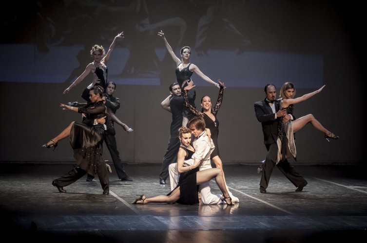 El Primer Bailarín del Teatro Colón Juan Pablo Ledo, se presenta el 23 y el 30  de noviembre, en el Teatro Metropolitan Citi de Buenos Aires. Foto: Yanina Di Munno. Gentileza TPT.