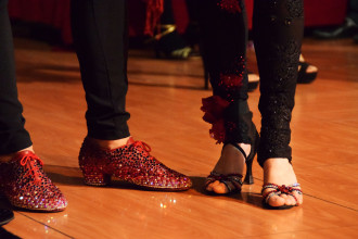 Detalle de los zapatos de una pareja participante. Foto: Leticia Sáinz lerma especial para Danzahoy.