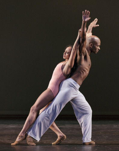 Linda Celeste Sims y Glenn Allen Sims de AAADT, en "After the Rain", de Christopher Wheeldon. Foto: Paul Kolnik. Gentileza JFKC.