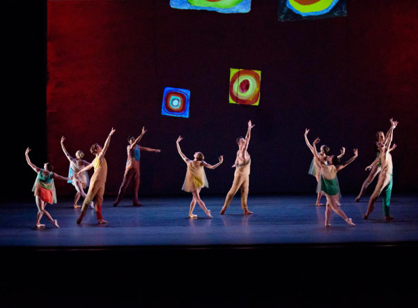 El NYCB presentó en el Kennedy Center la versión de “Pictures at an Exhibition”, de Alexei Ratmansky, basado en la obra para  piano solo de Modeste Mussorgsky. Foto: Paul Kolnik. Gentileza JFKC. 