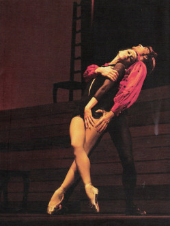 Maya Plisétskaya en "Carmen Suite", obra que Alberto Alonso hizo para ella. Foto archivo Danzahoy.