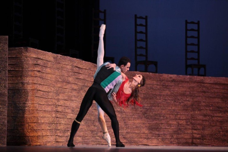 La bailarina Sadaise Arencibia debutó en el protagónico de "Carmen", obra creada por Alberto Alonso. Foto: Nancy Reyes. Gentileza NR.