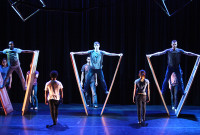 El ensamble de danza-teatro Brian Sanders’ JUNK, se presenta en el Come Together Dance Festival. Foto gentileza FCT.