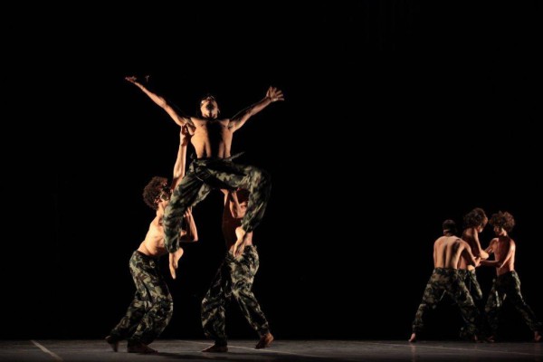 Danza Contemporánea de Cuba presentó el estreno mundial de "Heterodoxo", de Anabel López-Ochoa. Foto: Nancy Reyes. Gentileza NR.