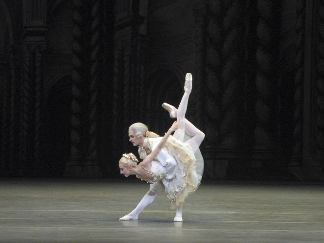 En la noche del estreno, el 27 de enero, Isabella Boylston y Joseph Gorak fueron los protagonistas de “La bella durmiente” de Alexei Ratmansky en el Kennedy Center de DC. Foto: MIRA. Gentileza JFKC