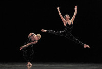 "Promethean Fire", de Paul Taylor, interpretada por Paul Taylor Dance Company. Foto: Paul B. Goode. Gentileza JFKC.