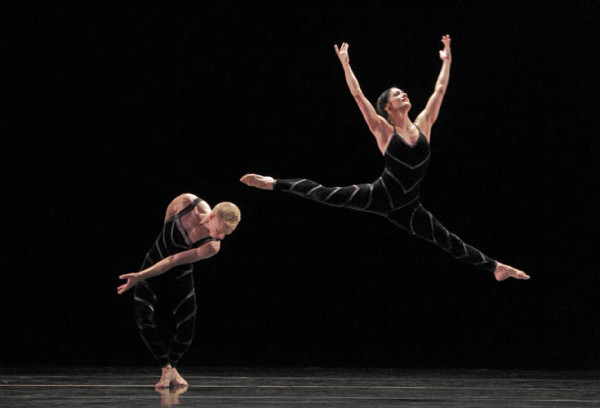 "Promethean Fire", de Paul Taylor, interpretada por Paul Taylor Dance Company. Foto: Paul B. Goode. Gentileza JFKC.