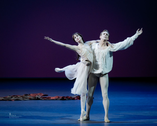 Lauren Cuthbertson y Edward Watson, de The Royal Ballet, ofrecieron un fragmento  de "Romeo y Julieta" de Kenneth MacMillan. Foto: Jack Devant. Gentileza Jack Devant.