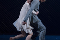 Mariko Kida, como Julieta y Anthony Lomuljo, en el rol de Romeo en la versión de Mats EK, por Royal Swedish Ballet. Foto: Gert Weigelt. Gentileza JFKC.