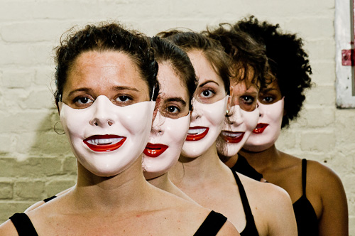 Los talleres de Anabella Lenzú proponen un programa personalizado para bailarines y coreógrafos. Foto: Todd Carroll. Gentileza ALDD.