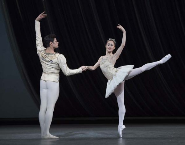 Marianela Núñe y Thiago Soares en "Diamantes".. Foto: Alastair Muir. Gentileza ROH.