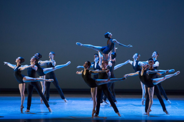 El  Nashville Ballet llevó al Kennedy Center "Concerto", de Paul Vasterling, estrenada en 2014, en Nashville. Foto: Teresa Wood. Gentileza JFKC. 