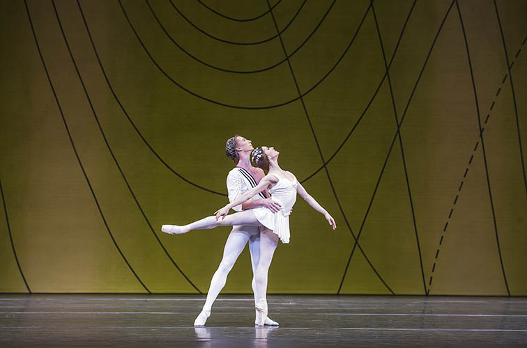 “Symphonic Variations”, primer trabajo de Ashton para la compañía, tendrá entre sus intérpretes a Marianela Núñez y a Vadim Muntagirov. Foto: Tristram Kenton. Gentileza Royal Opera House / ArenaPAL.