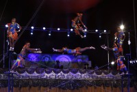 La Compañía Havana por su desempeño en la cama elástica con levitores se llevó el premio Carpa de Oro. Fotos: Josep Guindo y Alfredo Cannatello.Gentileza CIRCUBA. Cuba.