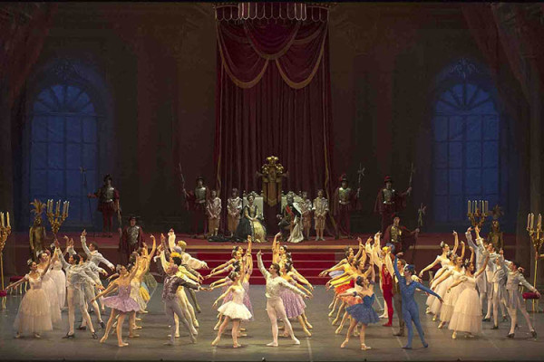 El Ballet Estable del Teatro Colón, dirigido por Paloma Herrera, repuso “La bella durmiente del bosque”, una producción del Teatro Colón. Foto: Máximo Parpagnoli. Gentileza Prensa Teatro Colon.