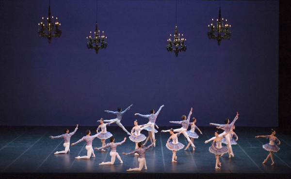 “Tema y Variaciones”, una de las obras más famosas de George Balanchine, con música de Piotr Ilich Tchaikovski. Foto? Arnaldo Colombaroli. Gentileza Teatro Colón.