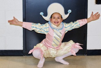 Lara Asch debutó en noviembre como polichinela en “Cascanueces”, con el Kansas City Ballet en el Kennedy Center de Washington DC. Foto gentileza familia Asch. 