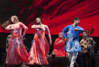 Con músicos del Silkroad Ensemble, “Layla and Majnun”, con coreografía de Mark Morris, funde poesía, música y danza. Foto: Susana Millman. Gentileza JFKC.