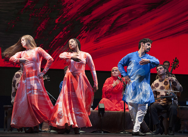 Con músicos del Silkroad Ensemble, “Layla and Majnun”, con coreografía de Mark Morris, funde poesía, música y danza. Foto: Susana Millman. Gentileza JFKC.