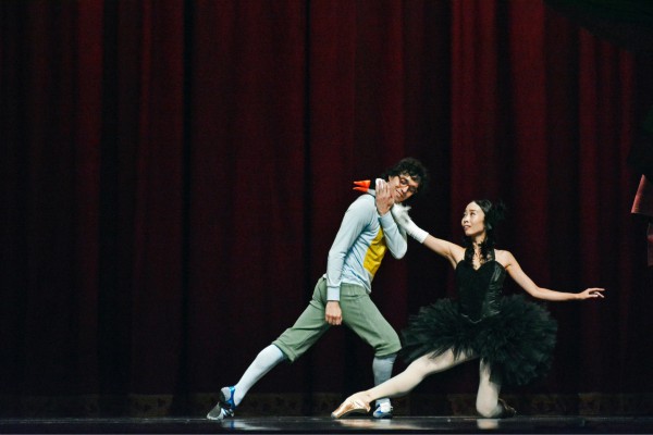 La Compañía Nacional de Danza presenta “Rey y Rey” con coreografía de Demis Volpi, obra basada en un cuento de las holandesas Linda de Haan y Stern Nijland. Foto: Alfonso Loranca.