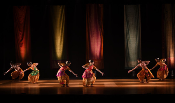 “Thari - The Loom”, obra creada por Malavika Sarukkai y Sumantra Ghosal que rinde homenaje a la tradición del telar de la India. Foto: Shalini Jain. Gentileza JFKC.