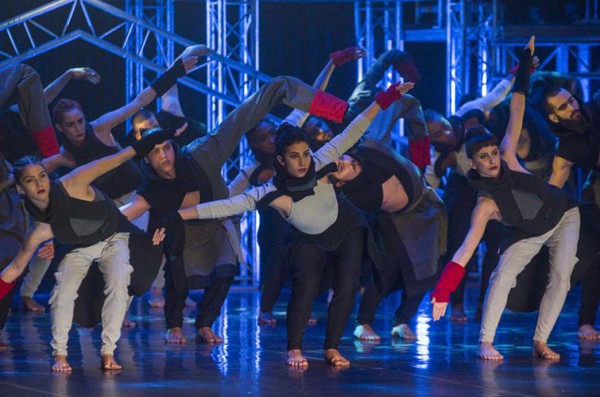 La puesta en escena de “Requiem” correspondió a Miguel Iglesias, director general de Danza Contemporánea de Cuba por más de tres décadas y la coreografía a George Céspedes. Foto: Enrique Smith (Kike). Gentileza DCC.