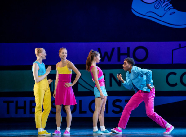 “Easy”, obra de Justin Peck, creada en 2018 para el New York City Ballet, subió a escena en el Kennedy Center del 2 al 7 de abril. Paul Kolnik. Gentileza JFKC.