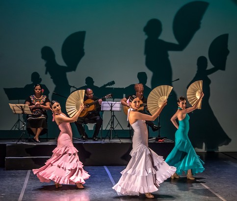 Grupo escénico de danza española Al Andalus, sube a escena “Divertimento” desde el 8 al 11 de agosto. Foto:  Amelia Fuentes. Gentileza INBA.