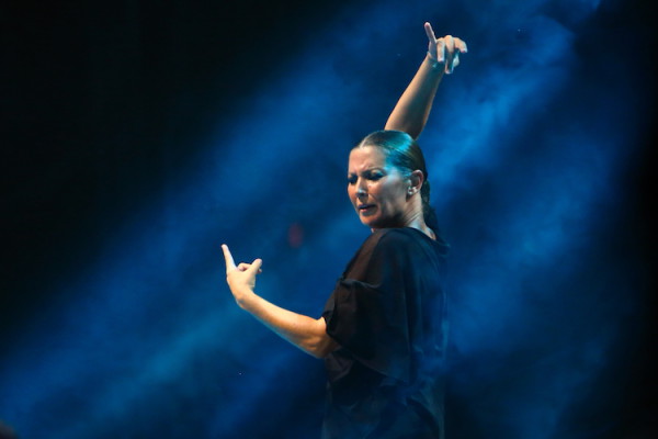 En el montaje de “Sombras” Sara baras utiliza la farruca, género de flamenco que sólo lo interpretaban los hombres. Foto: Santana de Reyes. Gentileza Festival Internacional Cervantino.