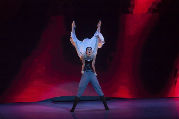 “Giselle Roja”, de Boris Eifman, interpretado por Lilia Lishchuk y Denis Klímuk. Fotos: Buby Bode. Gentileza BB. 