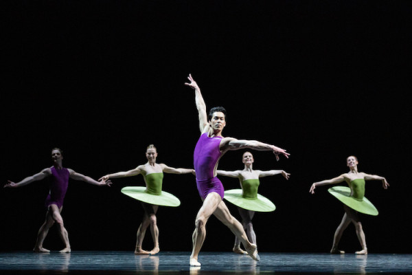 “The Vertiginous Thrill of Exactitude”, de William Forsythe abrió el programa mixto de The National Ballet of Canada en el Kennedy Center de DC. Foto: Karolina Kuras. Gentileza JFKC. 