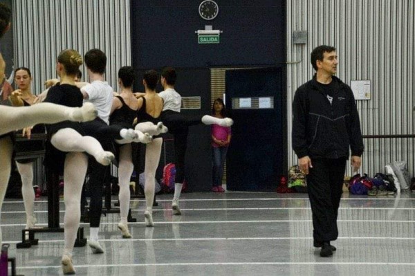 La escuela de Teatro Musical creada hace más de 20 años por Julio Bocca tiene 450 alumnos y 84 maestros. Foto gentileza FJB.