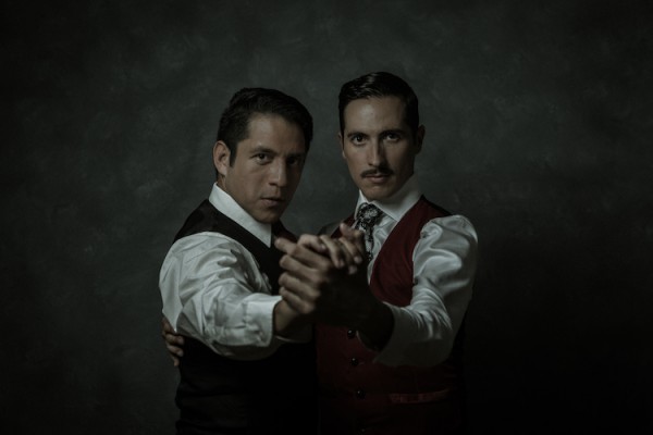 Carlos Blanco y Rey Flores dos de los principales exponentes del tango queer en México, se presentan en el Bosque de Chapultepec. Foto: Pictoria. Gentileza INBAL.
