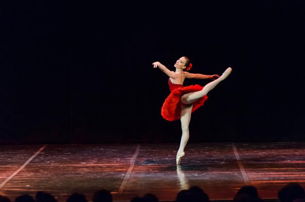 Carla Vincelli, bailarina principal del Teatro Colón de Buenos Aires participa con Javier Torres, del Northern Ballet. Foto gentileza Arte y Cultura.