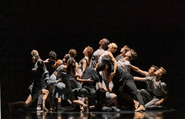 El Smiun Ballet subió a escena “The Turntable”, del coreógrafo cubano y codirector artístico de la compañía de danza Malpaso, Osnel Delgado. Foto gentileza Toba Singer.
