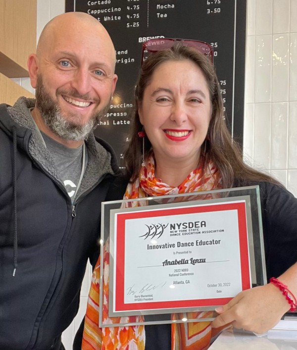 Anabella Lenzú recibió el premio de New York State Dance Education Association, afiliada a la National Dance Education Organization. Foto gentileza AL.