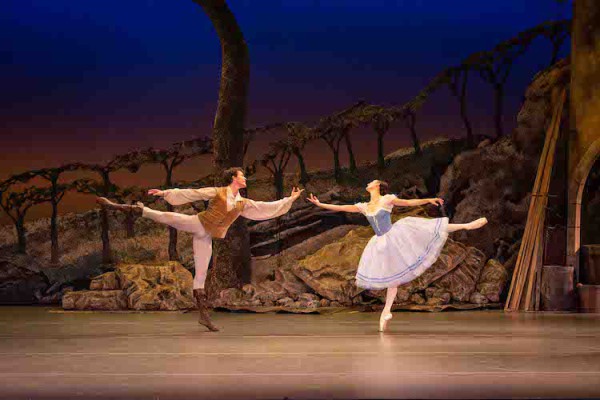 Christine Shevchenko, bailarina principal del American Ballet Theatre, y Oleksii Tiutiunnyk, bailarín de la National Opera de Ucrania. Foto: Mark Senior. Gentileza JFKC.