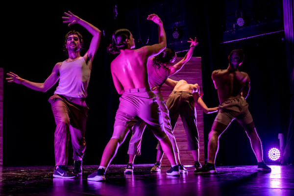 “Nunca quise renunciar a mi carne”, proyecto de Situar Danza, dirigido por Ana Lucía Pellegrini y Sofía Rypka. Foto gentileza CCB.