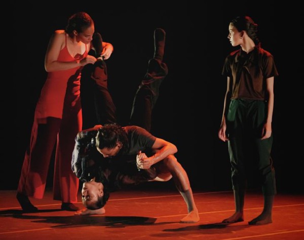 Malpaso subió a escena “La última canción”, un estreno de la coreógrafa Daile Carrazana. Foto gentileza Malpaso.