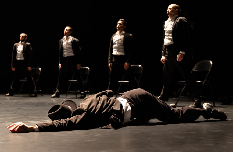 "Minus 16" de Ohad Naharin.