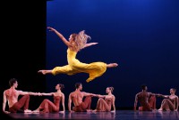 La compañía de Martha Graham en 'Diversion of Angels'. Foto: Melissa Sherwood.