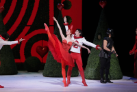 La Reina de Corazones es una de las grandes protagonistas de "Alicia en el país de las maravillas". Foto: Kiyonori Hasegawa