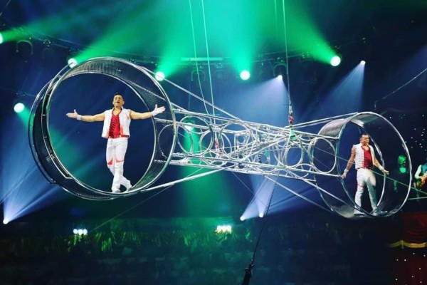 “Circo Kósmico”, un relato inspirado en las enseñanzas del astrónomo José Maza. Foto gentileza Circo Jumbo. 