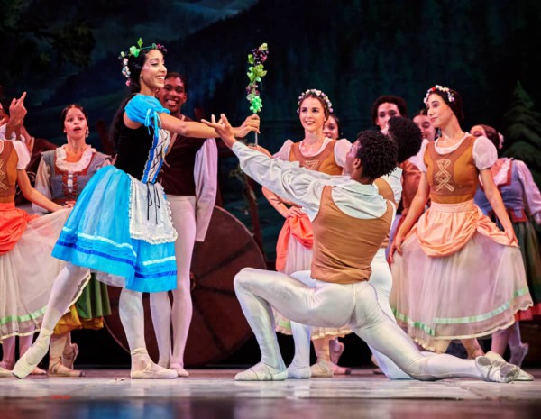 El Centro Prodanza de Cuba, capitaneado por Laura Alonso, subió a escena “Giselle”, en la versión de su directora. Fotos gentileza Centro Prodanza Cuba.