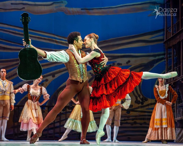 El BNC convocó a Marianela Núñez y Patricio Revé, los artistas invitados a encarnar a Kitri y Basilio. Foto: Maykel Espinosa. Gentileza BNC.