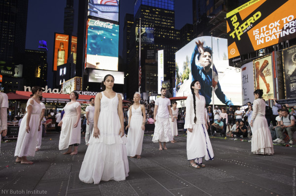 Al frente del proyecto está Vangeline, coreógrafa, bailarina y docente radicada en Nueva York y especializada en Butoh japonés.Foto: Michael Blaze. Gentileza VT.