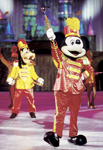 Donald, Goofy, Mickey y Minnie, los ms antiguos personajes de Disney protagonizan 100 Years of Magic en Disney on Ice.