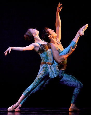 Maria Kochetkova y Joan Boada en Within The Golden Hour de Christopher Wheeldon.