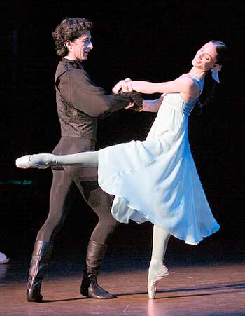 Doroth�e Gilbert y Jos� Martinez de Ballet de la �pera de Par�s en �Onegin� de John Cranko.